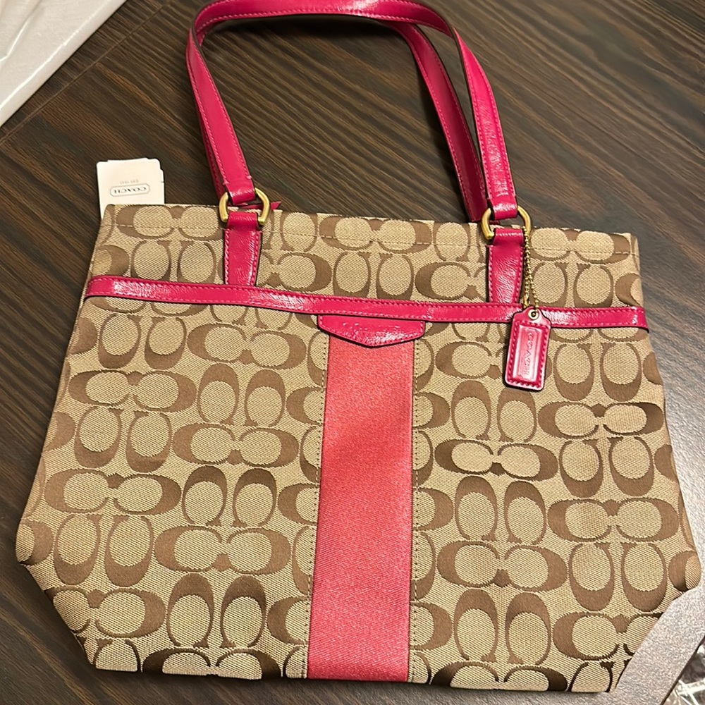 Fuchsia and Brown Coach Tote Bag 💕😍